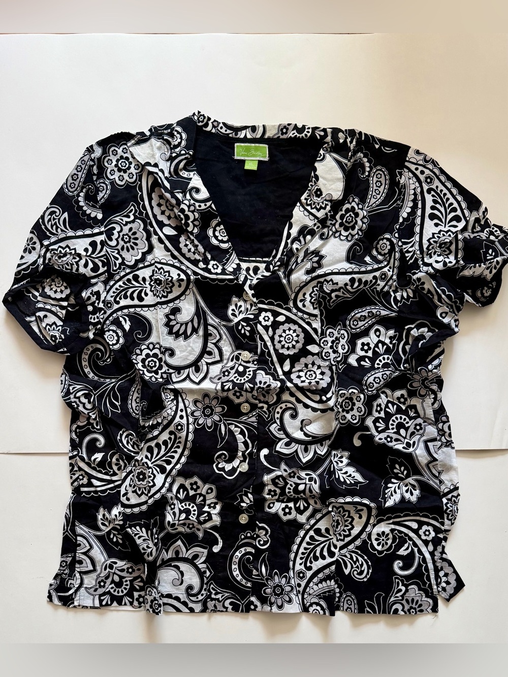 Vera Bradley Midnight Paisley Lightweight Pajamas Set Button-Down Top & Shorts